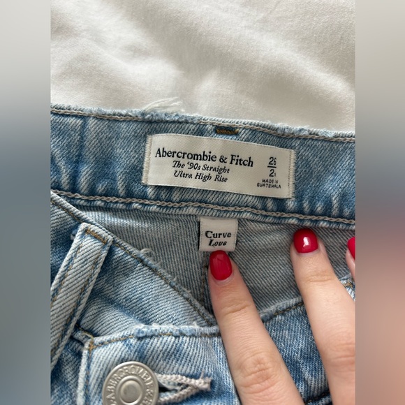 Abercrombie The 90s Straight Ultra High Rise Jeans (Curve Love) - Picture 9 of 10